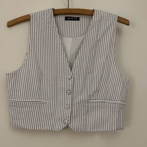 Scacto Striped White and Black Vest and trouser set